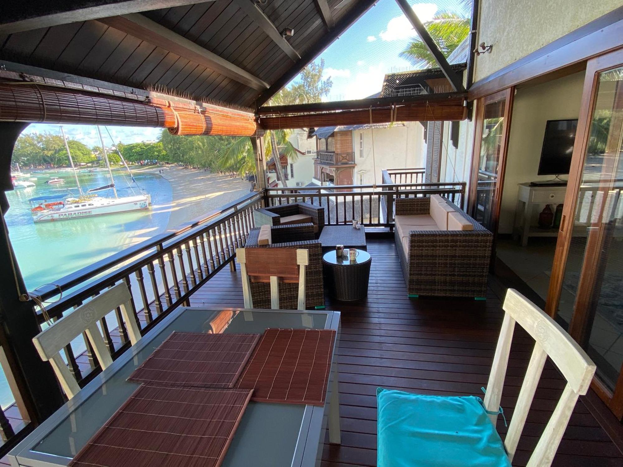 Grand Baie Beach Penthouse Exterior photo